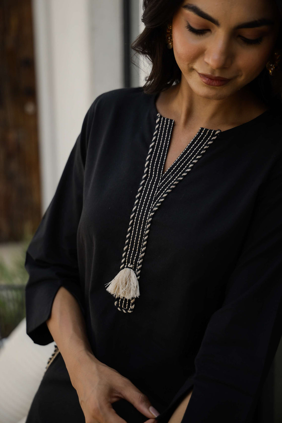 Black Solid Cotton Kurta Set with Embroidered Pocket